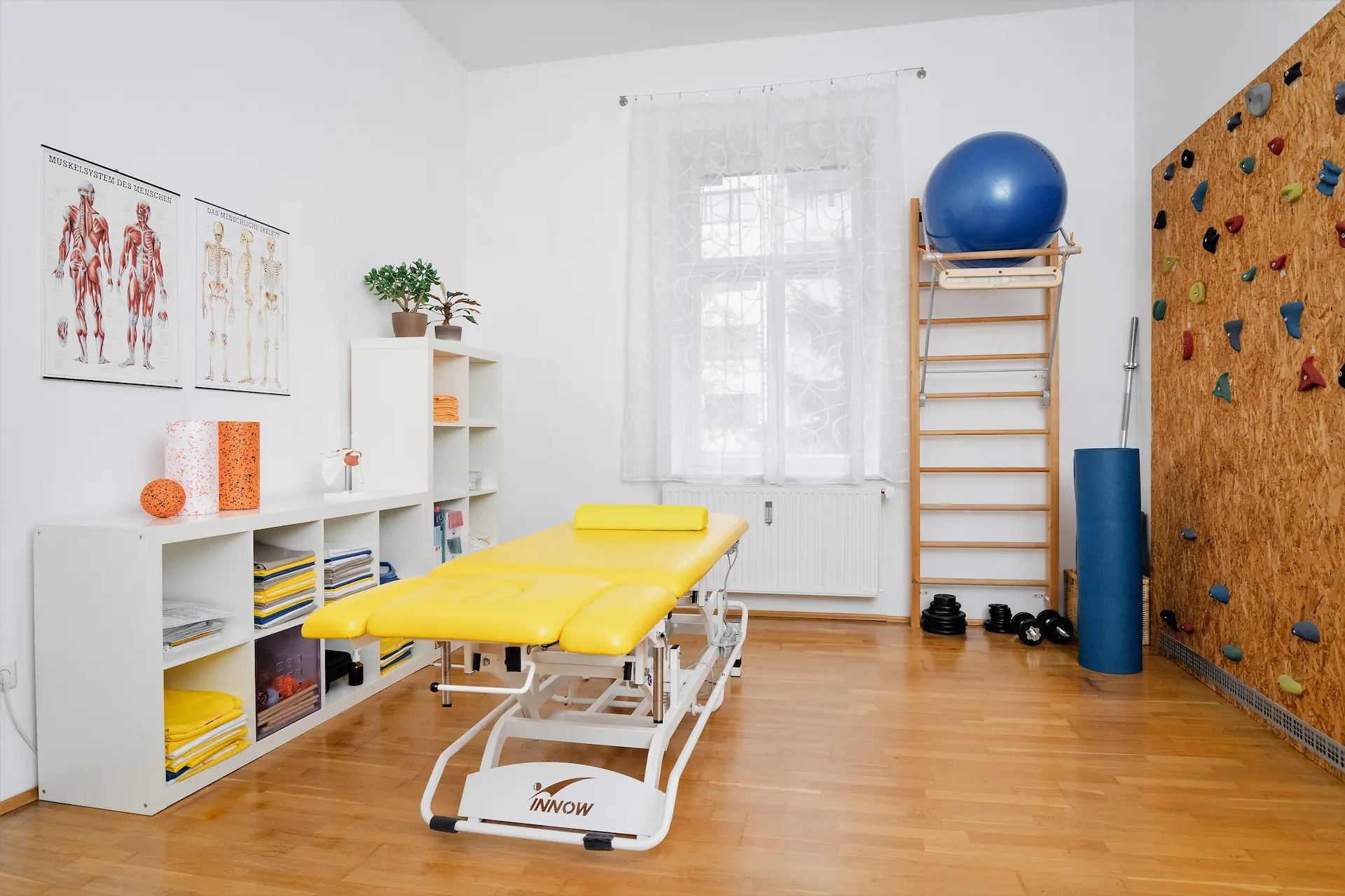 physiotherapiezentrum-graz-helle-therapieraeume-trainingsraum Physio-Raum im Therapiezentrum Graz Octopus